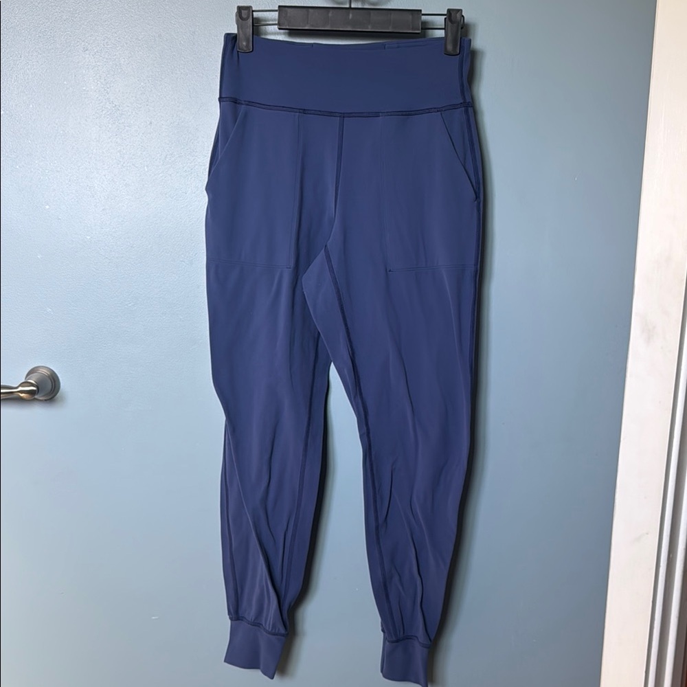 Lululemon Women's Blue align Joggers